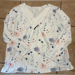 White Floral Long Sleeve Top. Size: 3XL